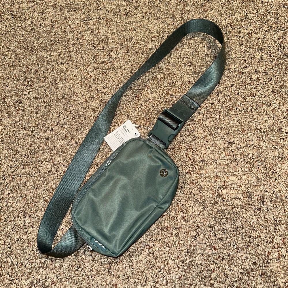 Lululemon belt bag